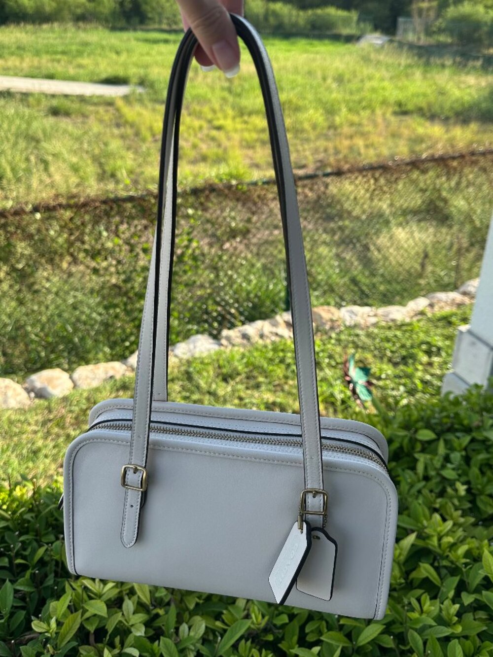 Coach Swing Zip Chalk